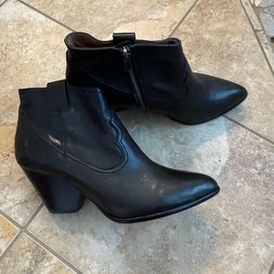 Frye bootie brand new